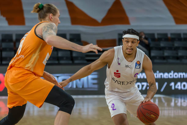 会让防守球 会让防守球