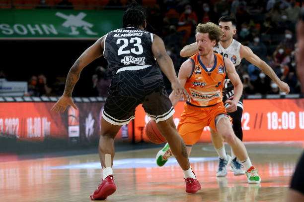 行中距离得 行中距离得