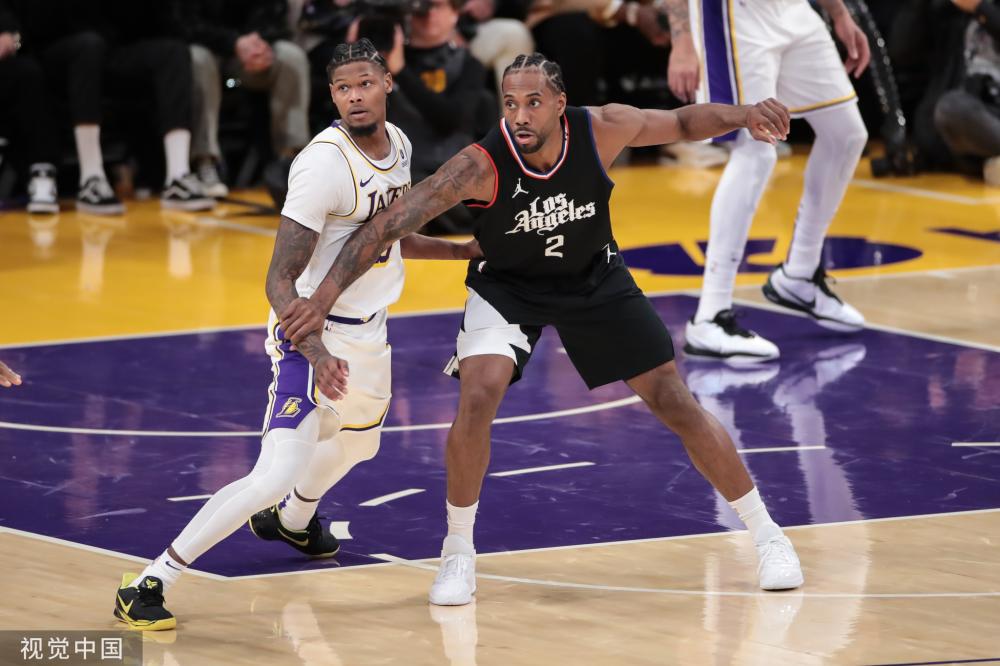 队在主场以 队在主场以