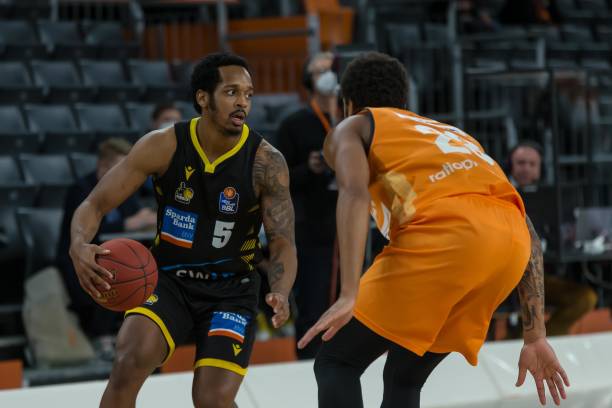 格对年轻球 格对年轻球